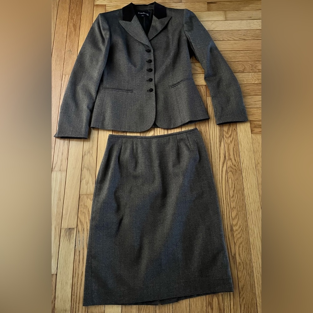 Evan-Picone brown suit, fitted 5-button blazer with straight midi skirt, size 6 - Picture 2 of 9